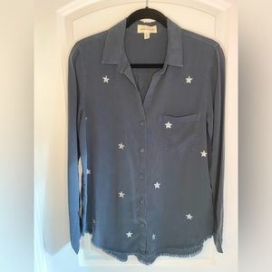 Cloth & Stone Star Button Down Frayed Hem Grey Blue/Silver Size S, NWOT